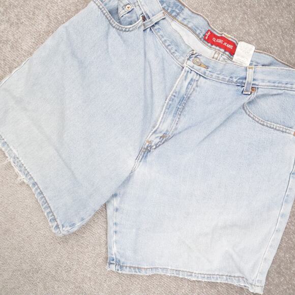 VTG Levis Classic Fit Size 16 Light Wash Denim Blue Jean Shorts - Picture 8 of 13
